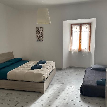 Vivere Il Borgo Sul Lago Appartement Genzano di Roma Buitenkant foto