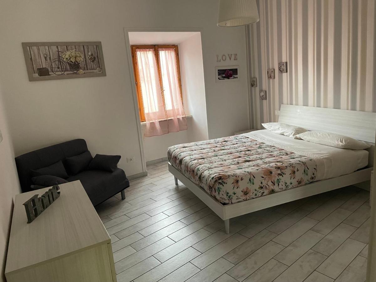 Vivere Il Borgo Sul Lago Appartement Genzano di Roma Buitenkant foto